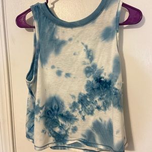 Athletic cropped tank